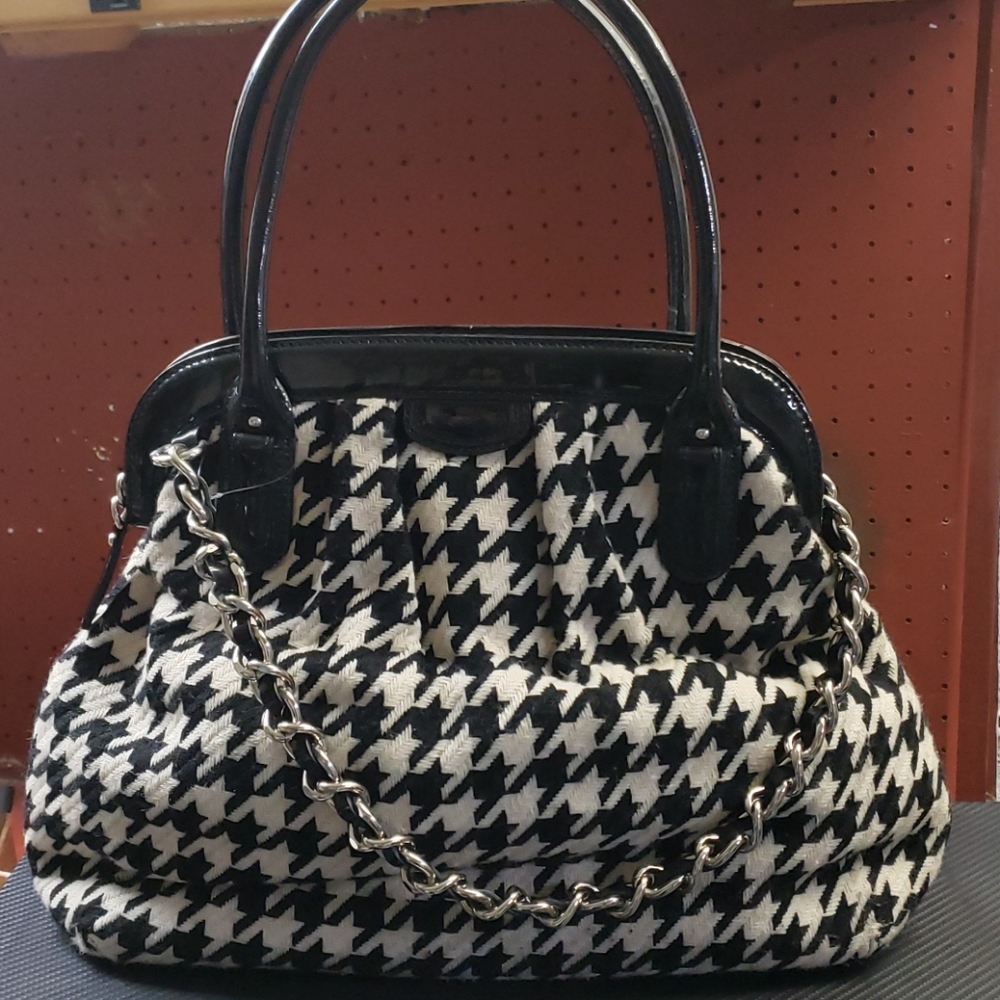 Banana Republic purse in black and white with patent leather accents